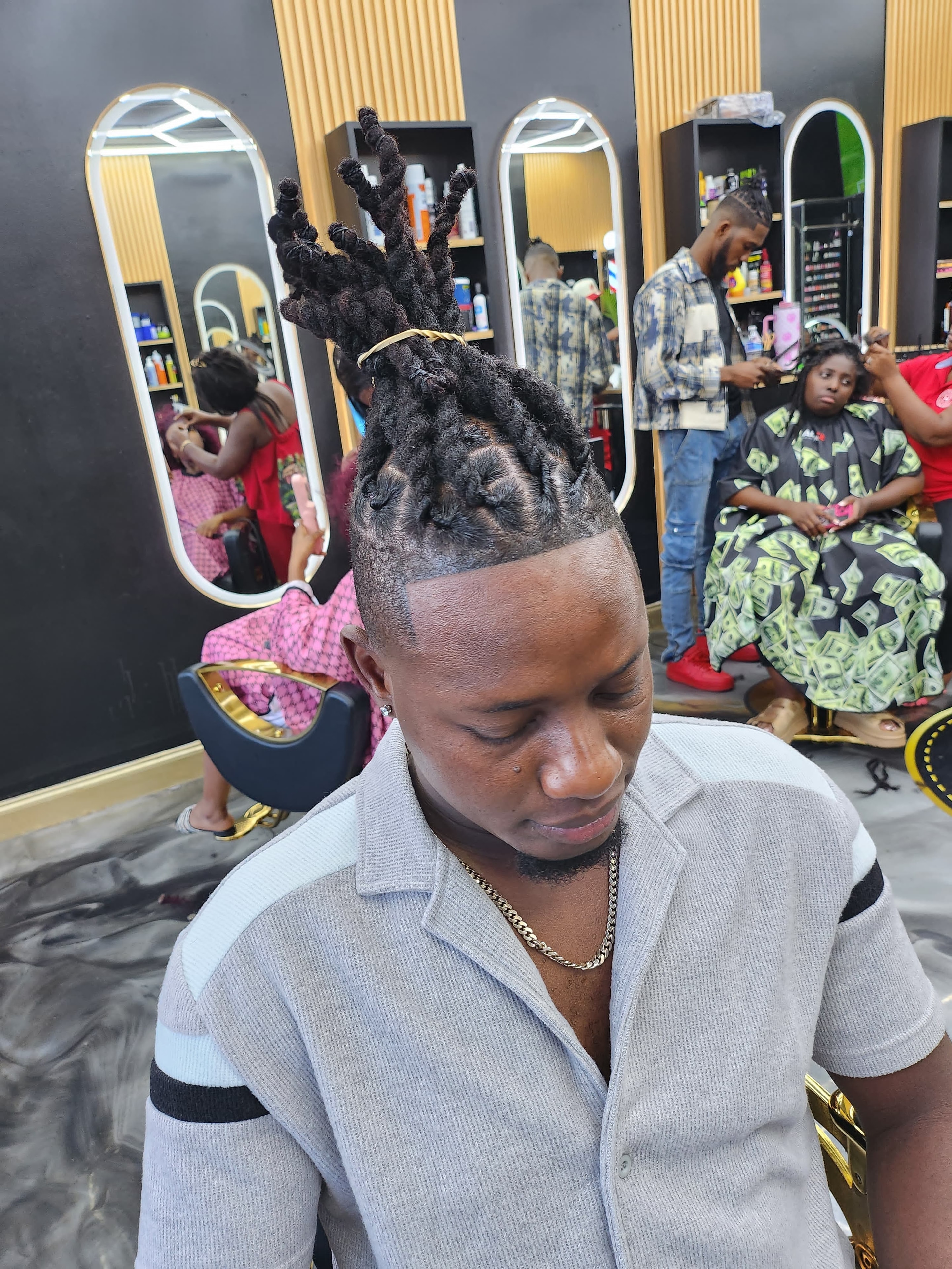 Zoma Barbershop — Photo 1