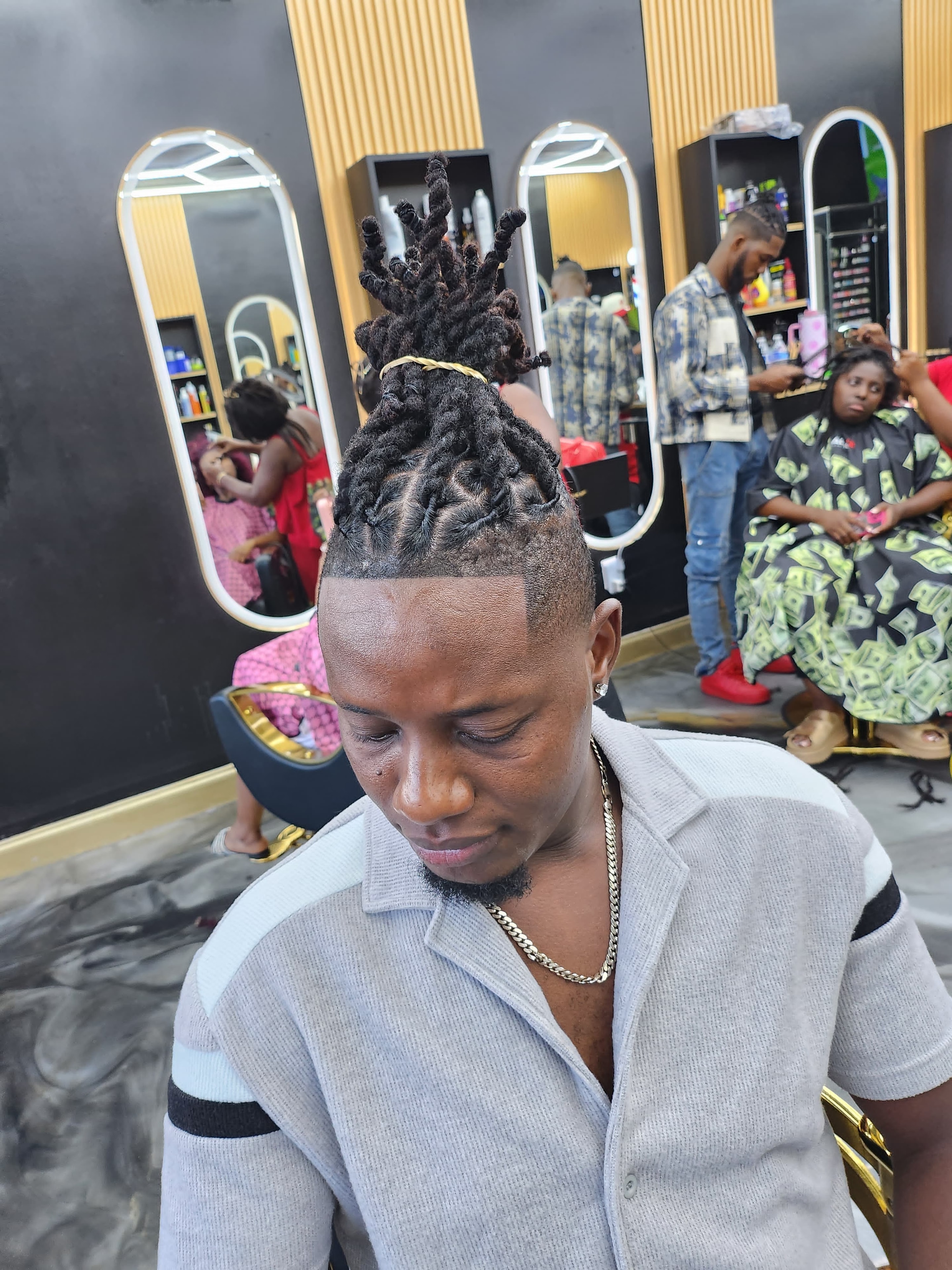Zoma Barbershop — Photo 18